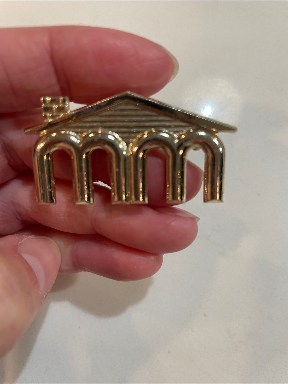 VINTAGE Gold Tone Architectural Arch Brooch